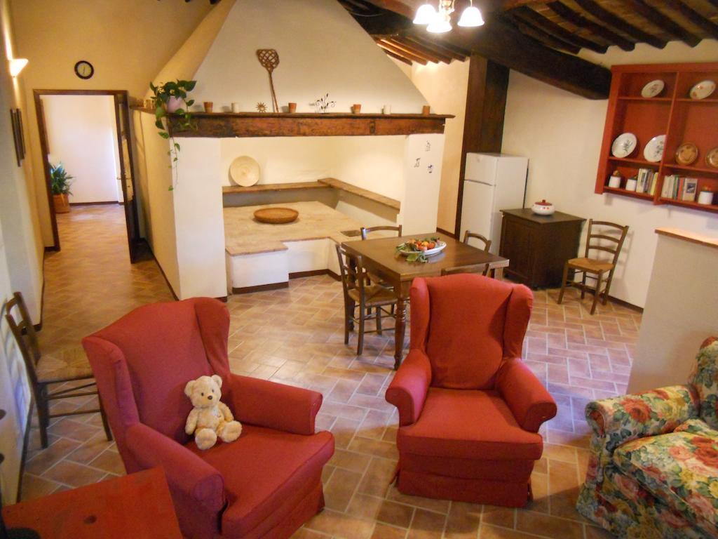 Podere Pian Dei Gelsi โวลแตร์รา ภายนอก รูปภาพ